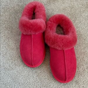 UGG Women's Vibrant Pink Cozy Slippers